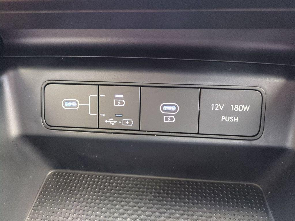 New 2027 White Hyundai SE FWD image 25