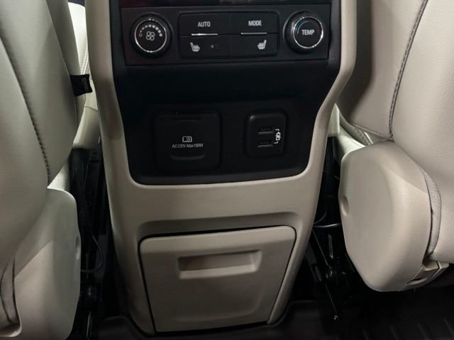 Used 2018 White GMC Denali image 16
