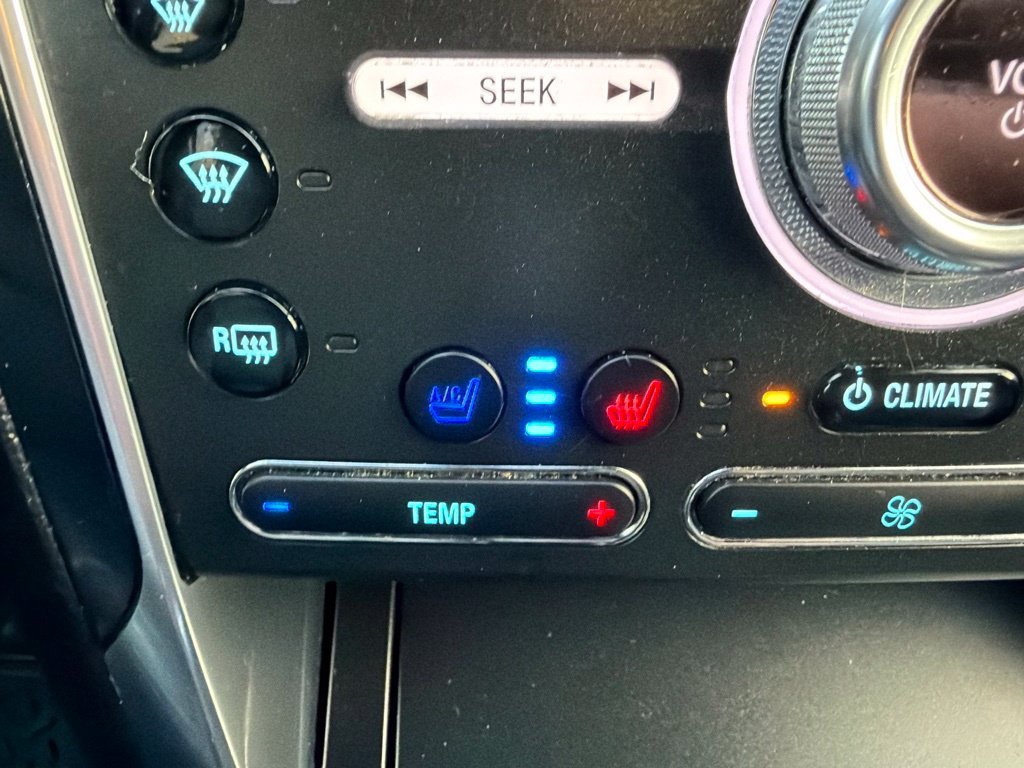Used 2018 Blue Metallic Ford Limited image 34