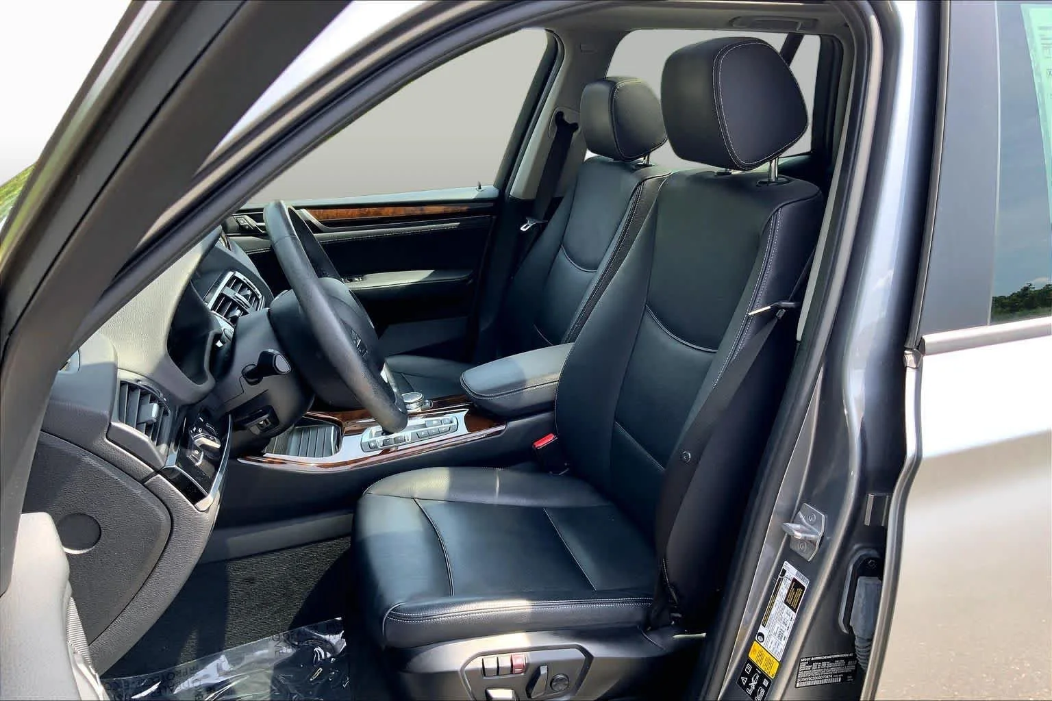 Used 2016 Space Gray Metallic BMW xDrive28i image 9