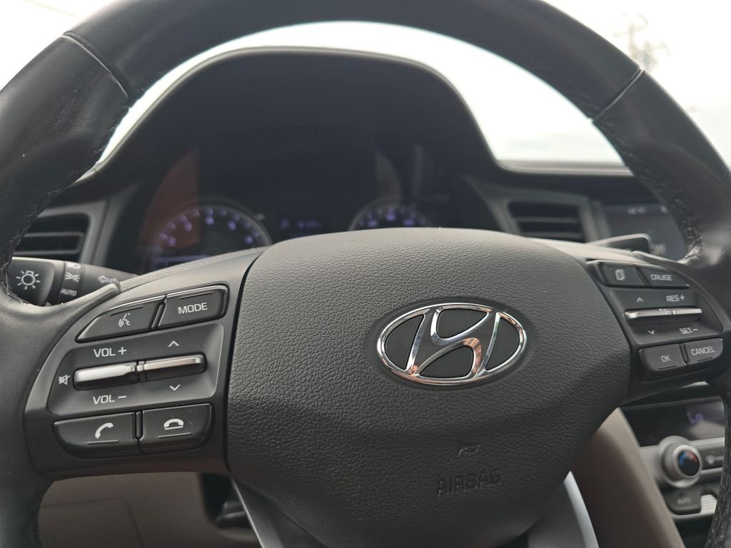 Used 2020 Silver Hyundai Value Edition image 24