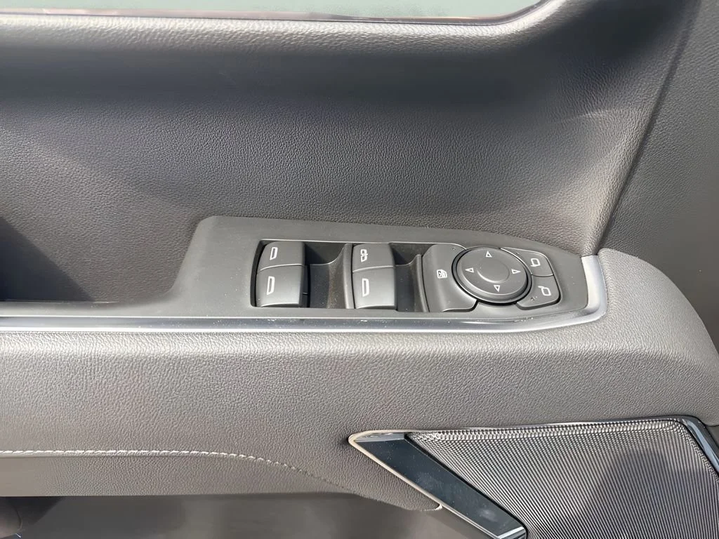Used 2026 Black Chevrolet LT (2FL) image 27