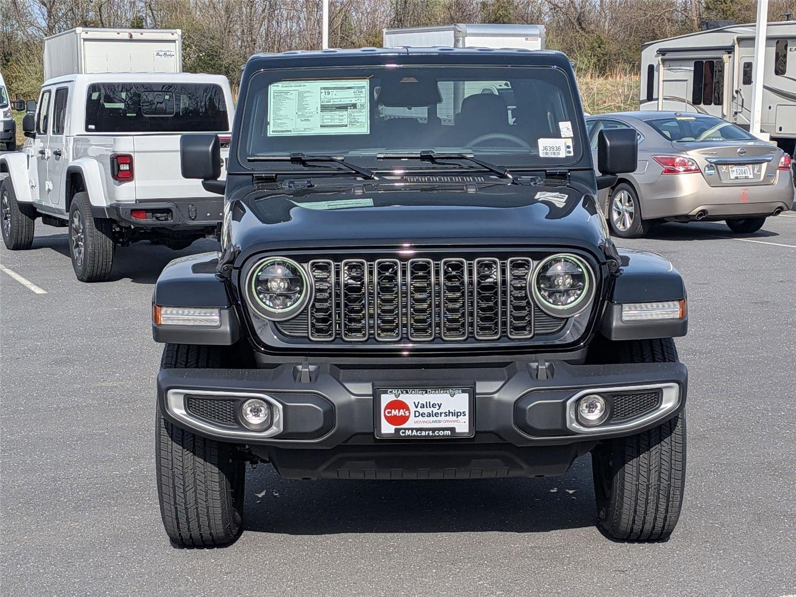 New 2026 Black Clear-Coat Exterior Paint Jeep Sahara image 2