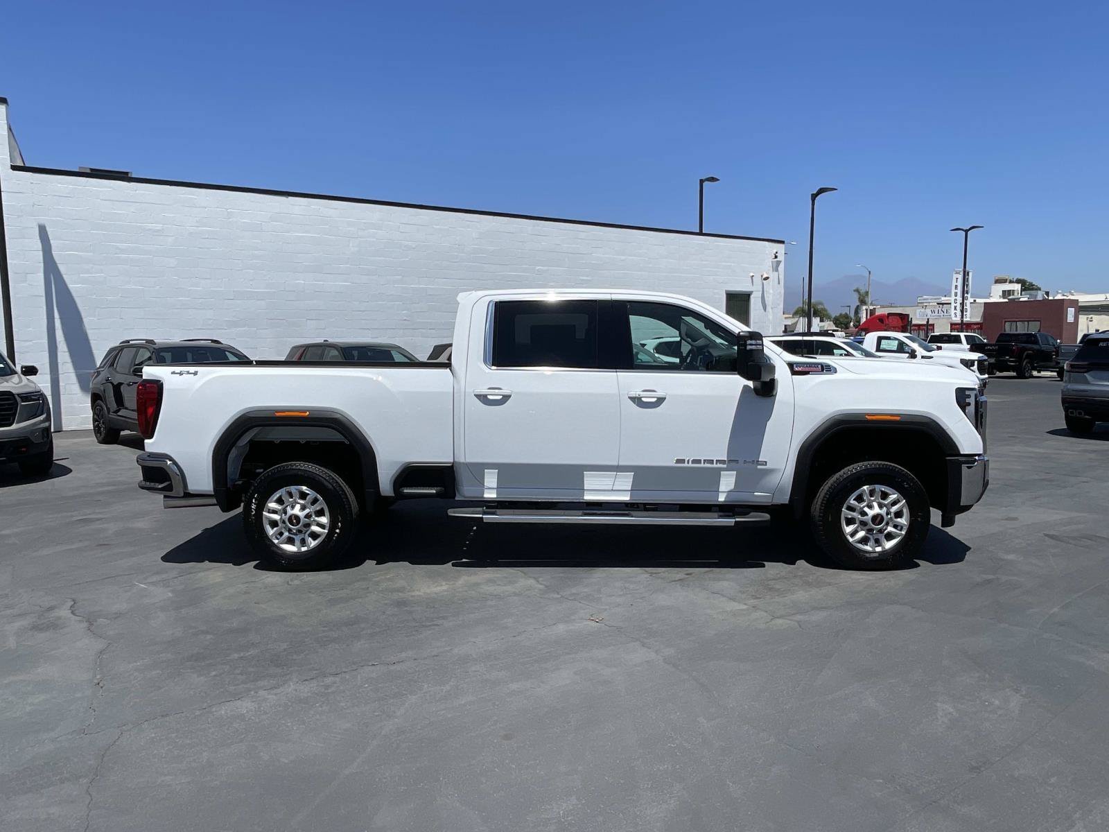 2026 GMC Sierra 2500HD SLE - Photo 4