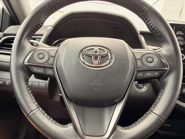 Used 2023 White Toyota SE image 19