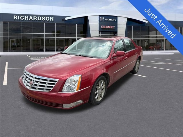 2011 Cadillac DTS Luxury Collection