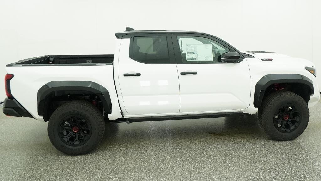 2026 Toyota Tacoma TRD Pro - Photo 10