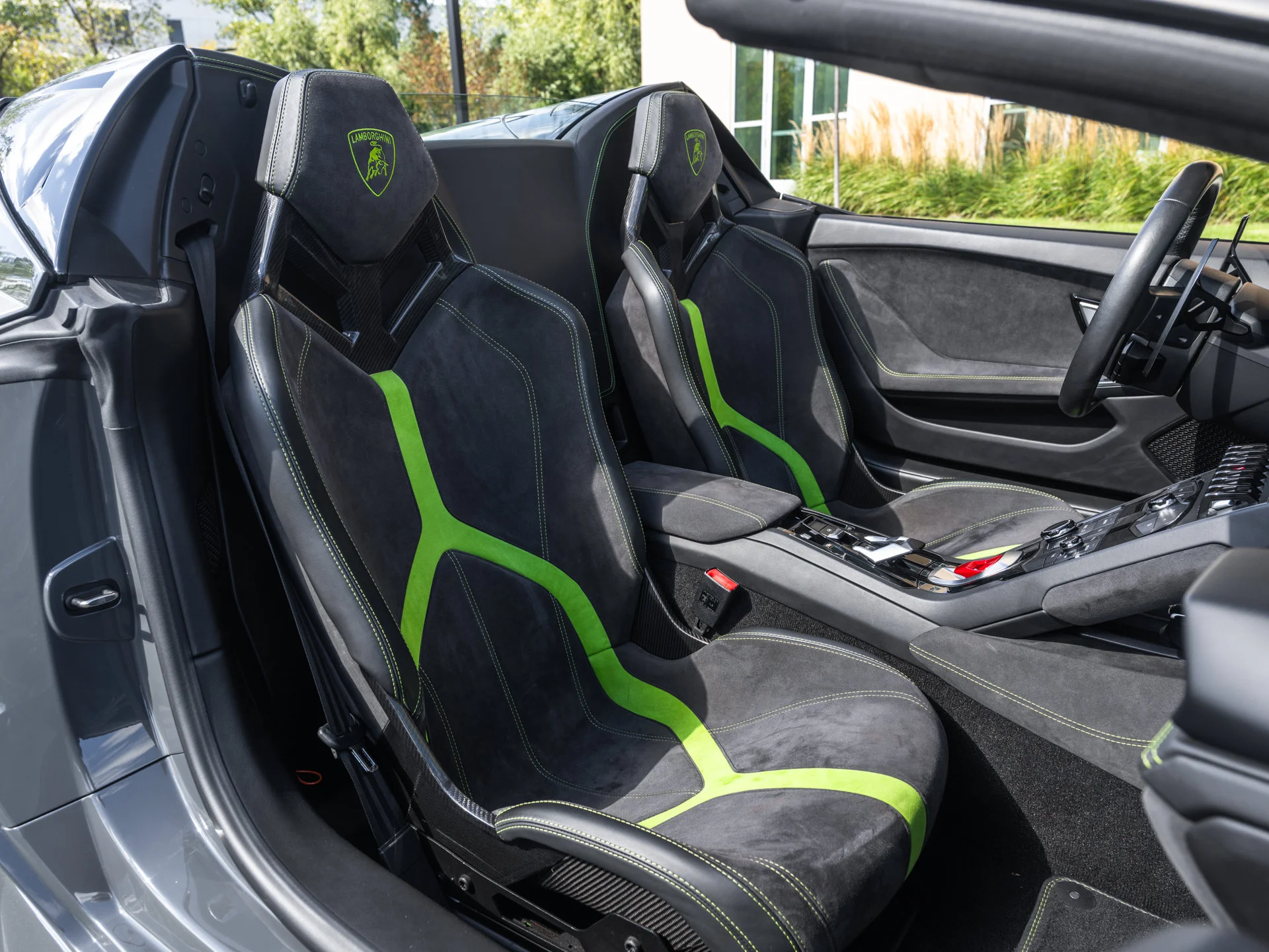 Used 2016  Lamborghini LP610-4S image 28