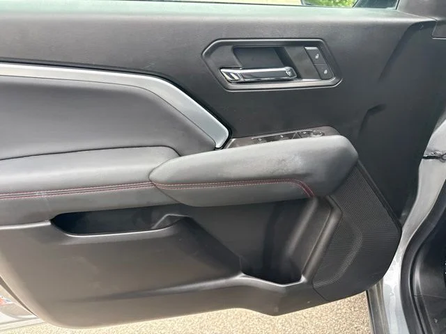 Used 2023 Gray Chevrolet Z71 image 21