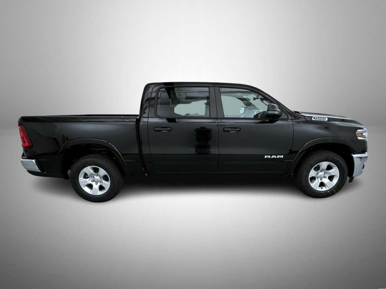 New 2026 Diamond Black Crystal Pearl-Coat Exterior Paint RAM Big Horn/Lone Star image 4