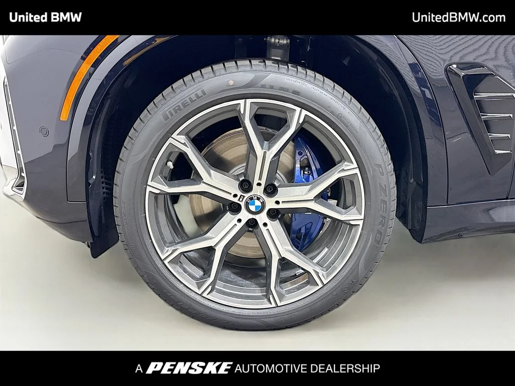 New 2026 Carbon Black Metallic BMW xDrive40i image 2