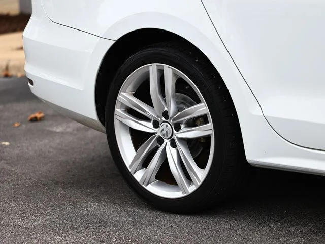 Used 2018 Pure White Volkswagen 1.4T S image 6