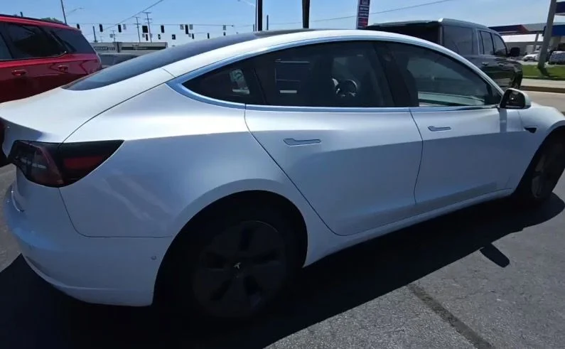 Used 2019 White Tesla Standard Range Plus image 15