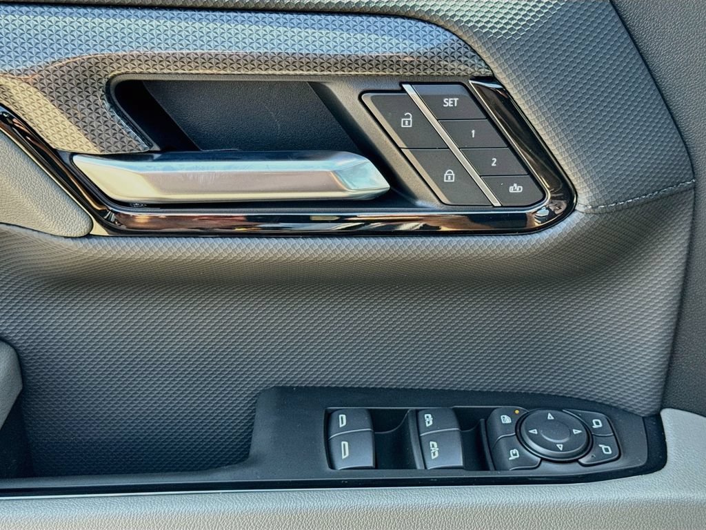 2026 Chevrolet Silverado 1500 ZR2 - Photo 18