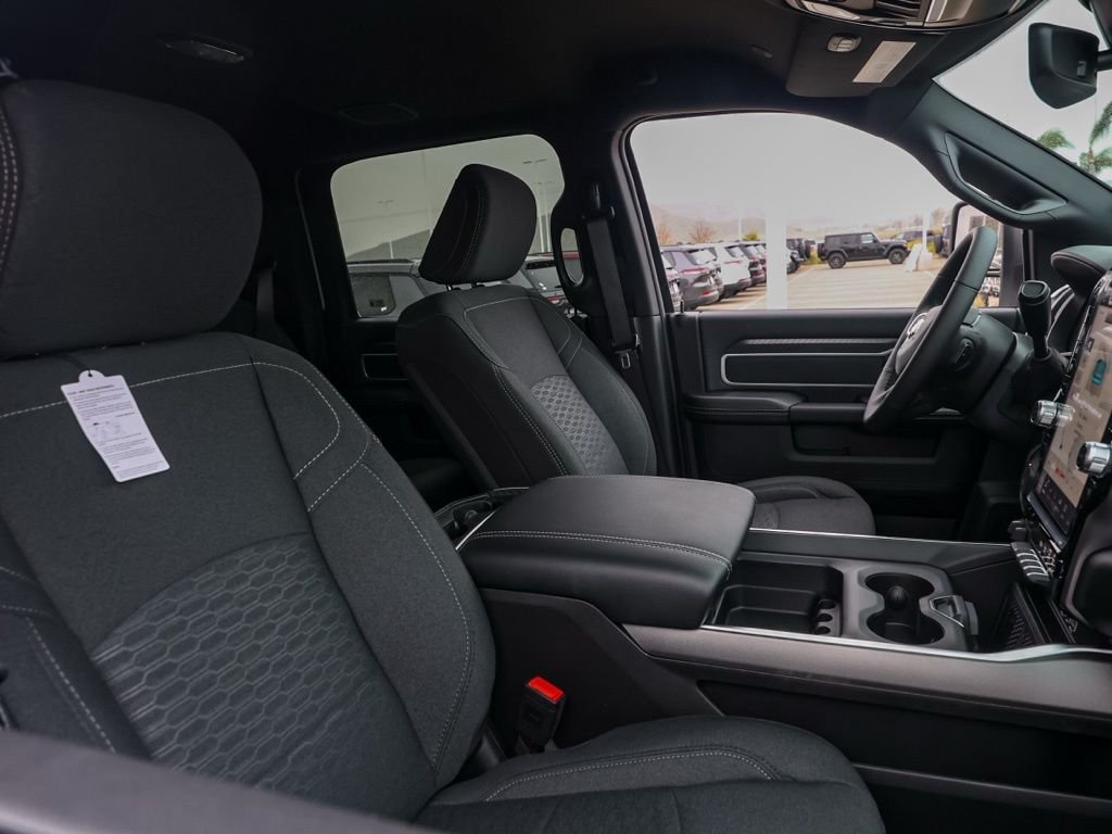 New 2026 Bright White Clear-Coat Exterior Paint RAM Big Horn Night Edition image 19