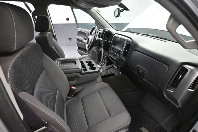 Used 2016 Silver Chevrolet LT image 40