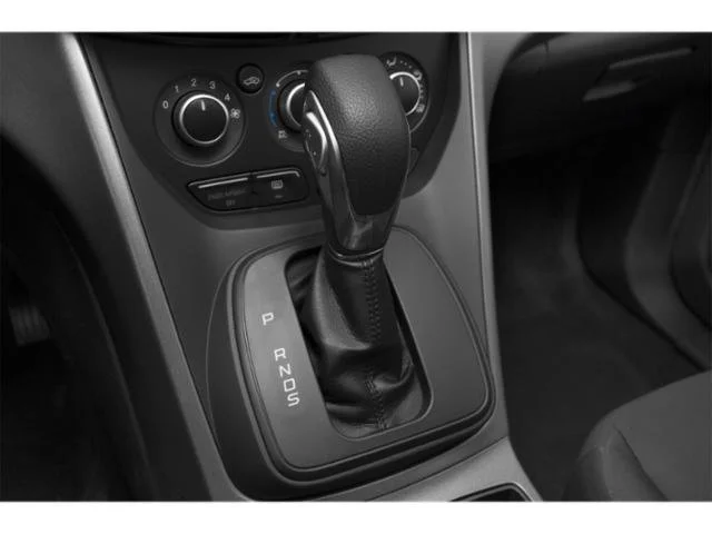 Used 2015 Blue Ford SE image 11