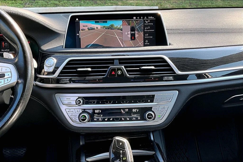 Used 2022 Black BMW 740i image 6