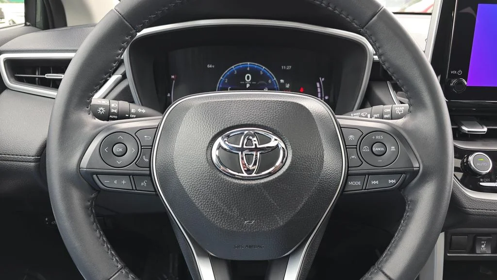 Used 2025 Cypress Toyota XLE image 26
