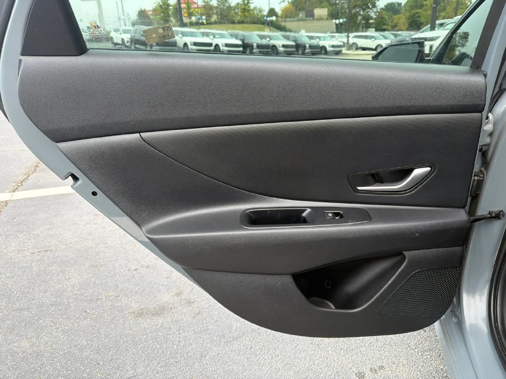 Used 2023 Gray Hyundai SEL image 21