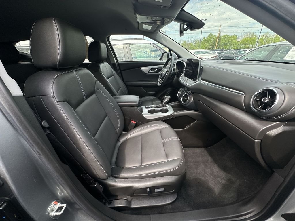 Used 2024 Gray Chevrolet LT image 17
