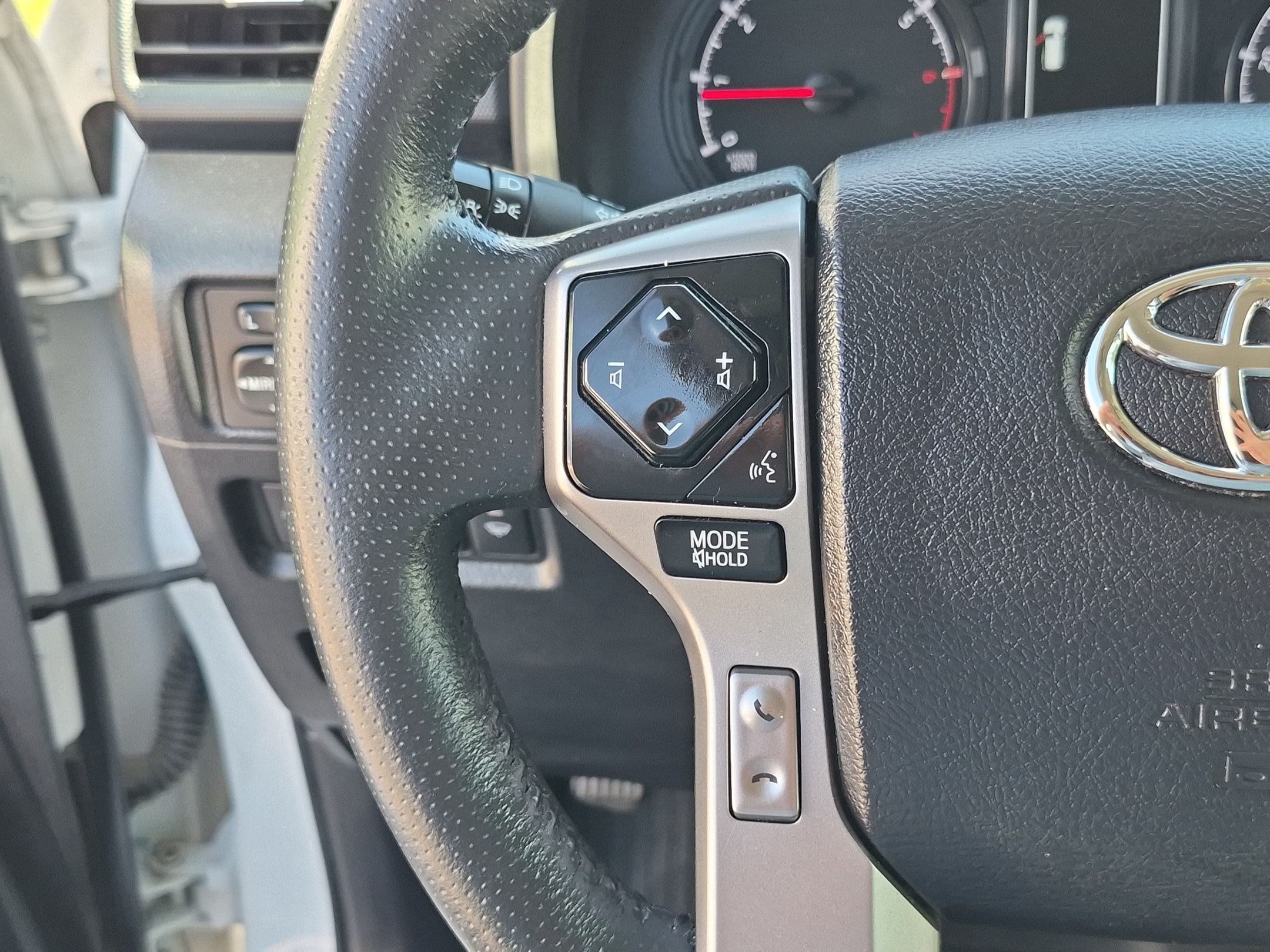 Used 2022 White Toyota SR5 Premium image 16