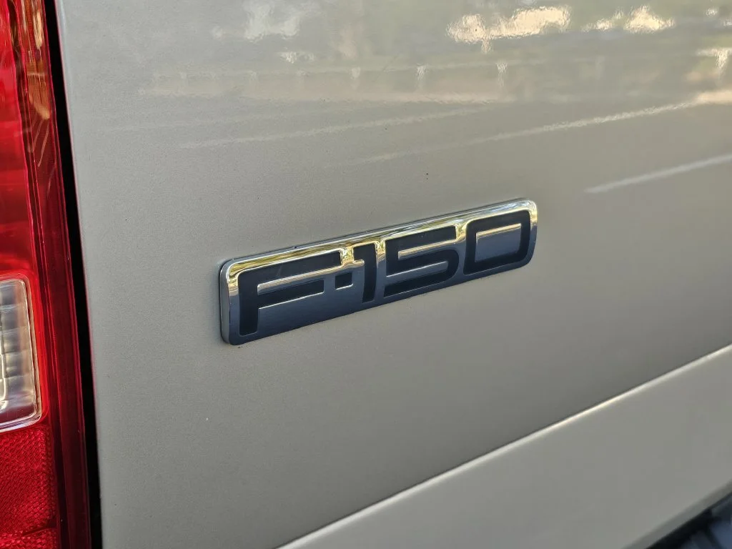 Used 2008 Beige Ford  image 8