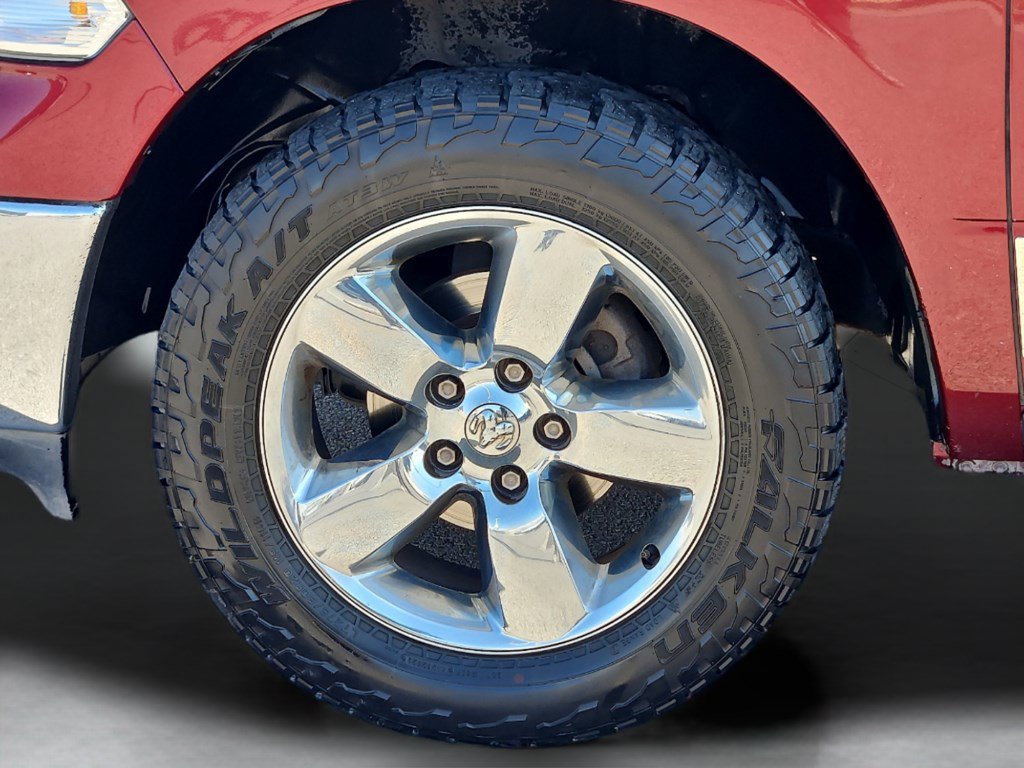 Used 2017 Delmonico Red Pearlcoat Ram Big Horn image 28