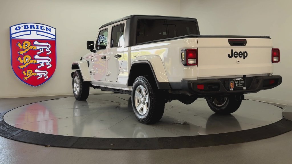 Used 2022 Bright White Clearcoat Jeep Sport image 6