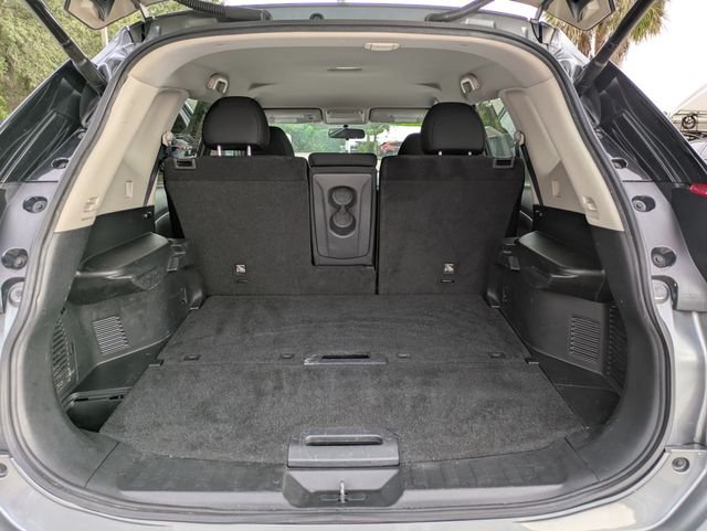 Used 2018 Gray Nissan SV image 11