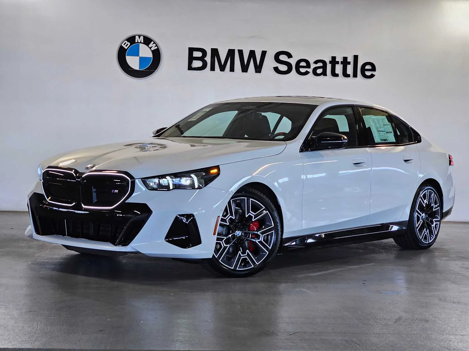 New 2026 Alpine White BMW M60 image 33