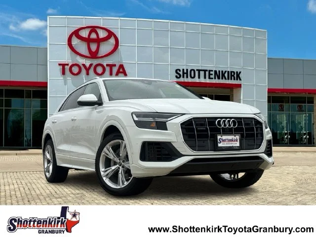 2022 Audi Q8 Premium Plus