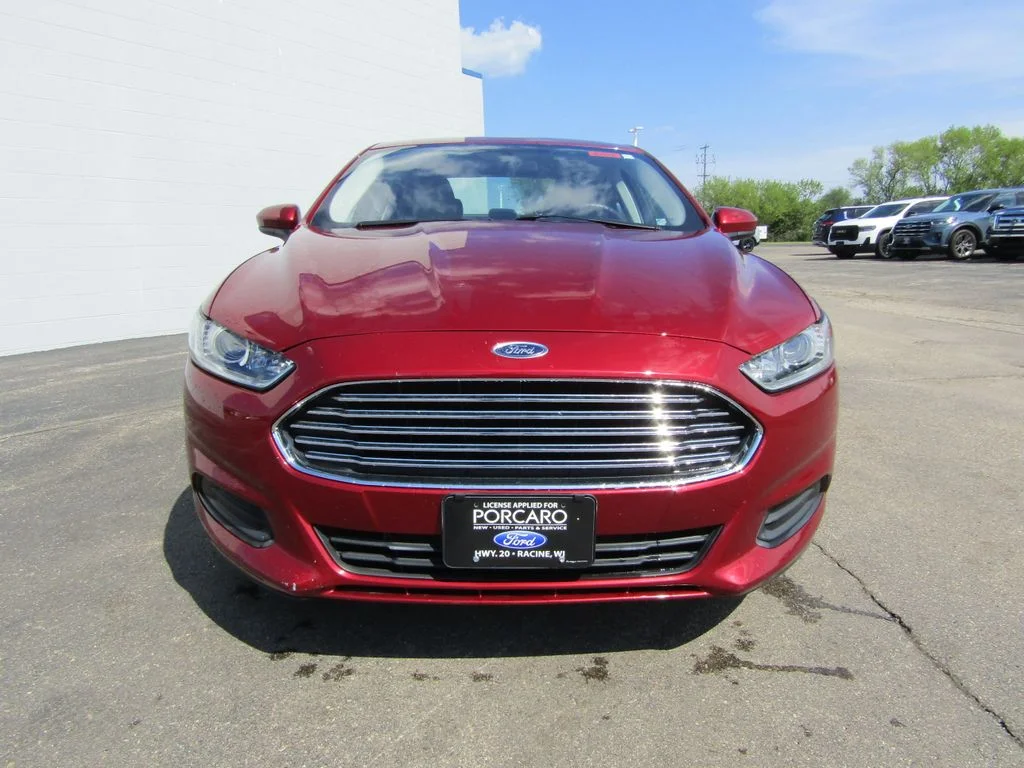 Used 2014 Ruby Red Tinted Clearcoat Ford S image 3
