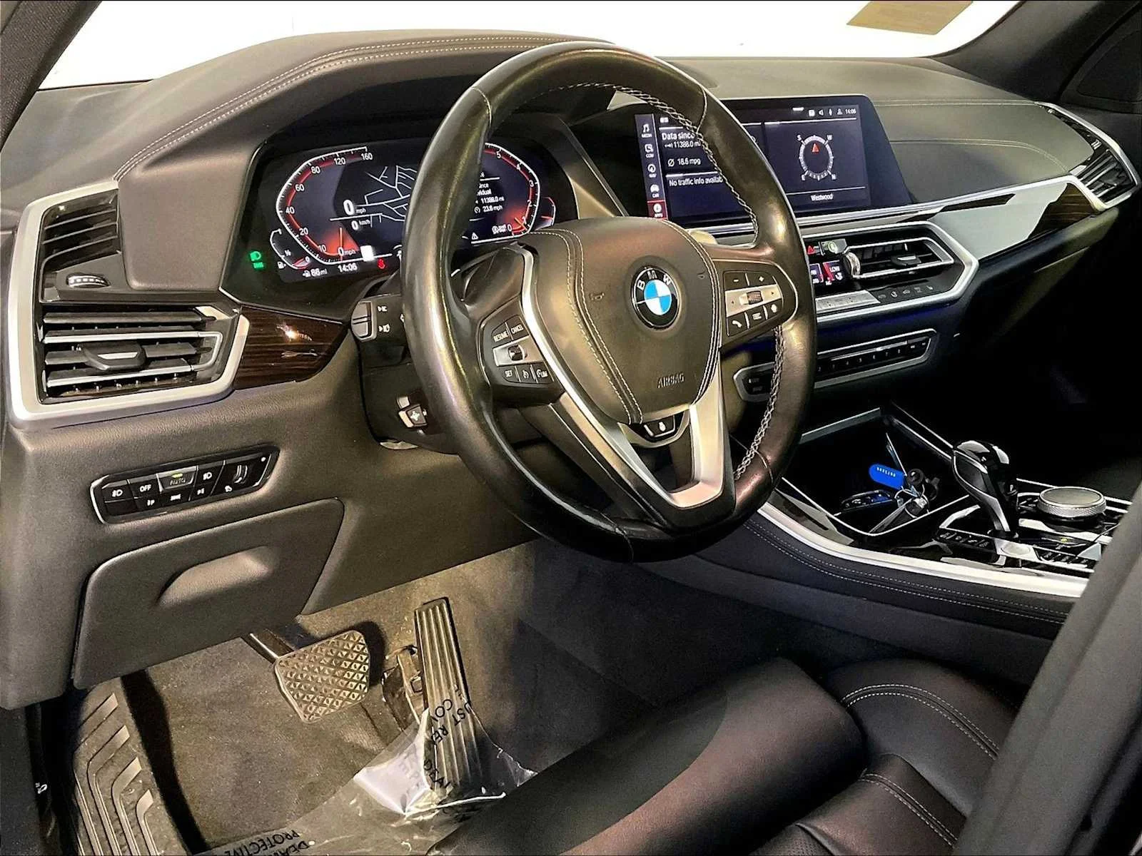 Used 2020 Black Sapphire Metallic BMW xDrive40i image 4