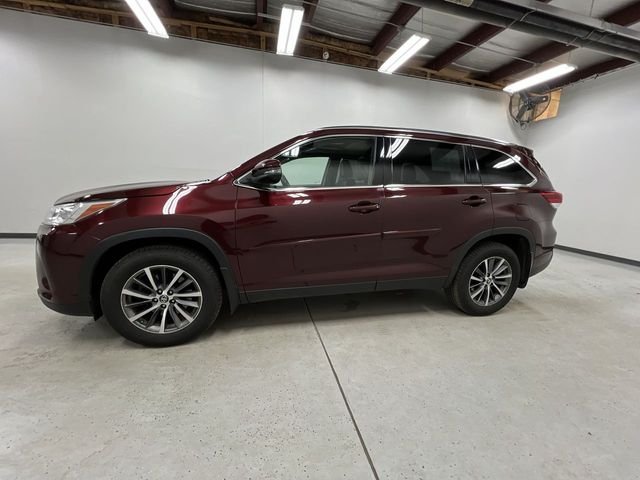 2019 Toyota Highlander SE XLE photo 4