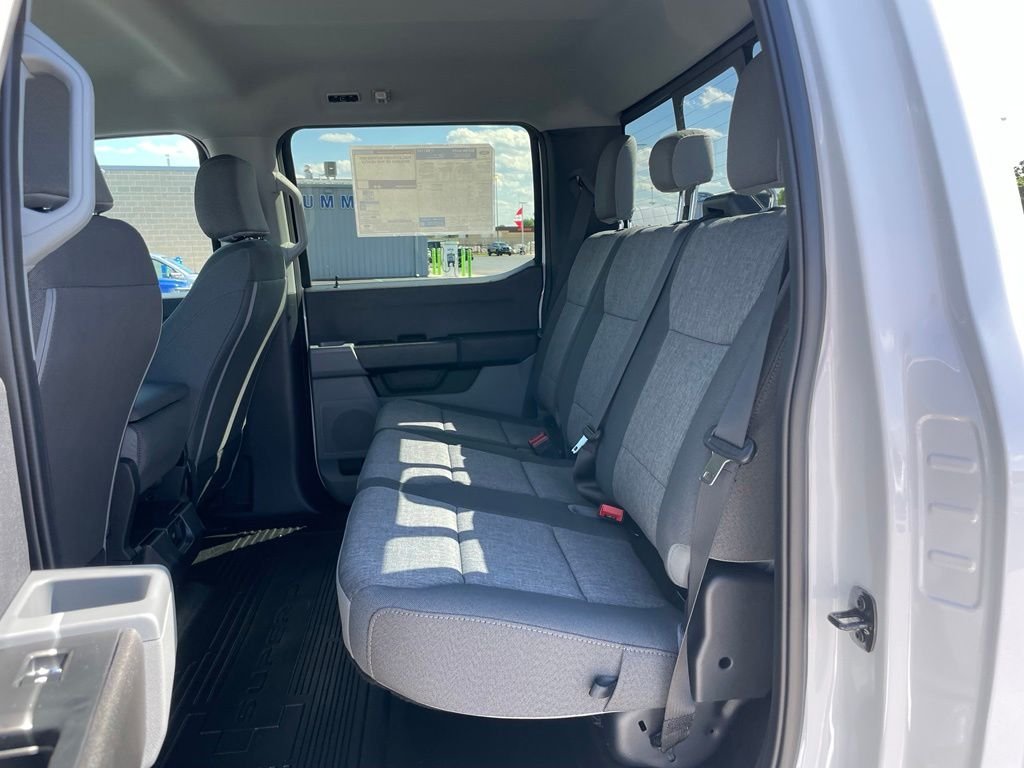 2026 Ford F-550 Super Duty Chassis Cab XL - Photo 9