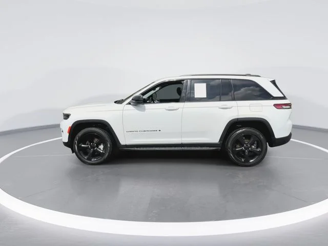 Used 2023 White Jeep Limited image 6