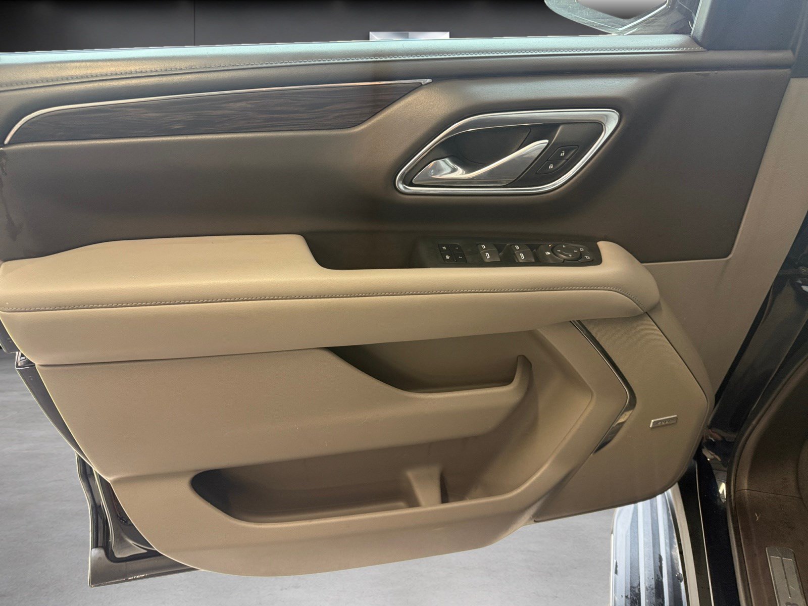 Used 2023 Midnight Blue Metallic Chevrolet LT image 10