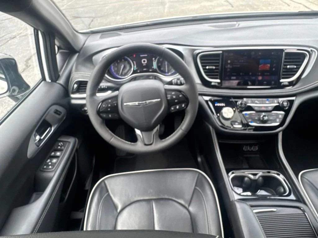 2025 Chrysler Pacifica Limited - Photo 28