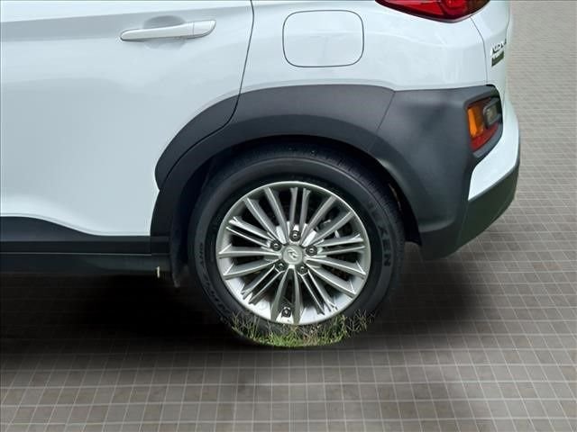 Used 2020 White Hyundai SEL image 8