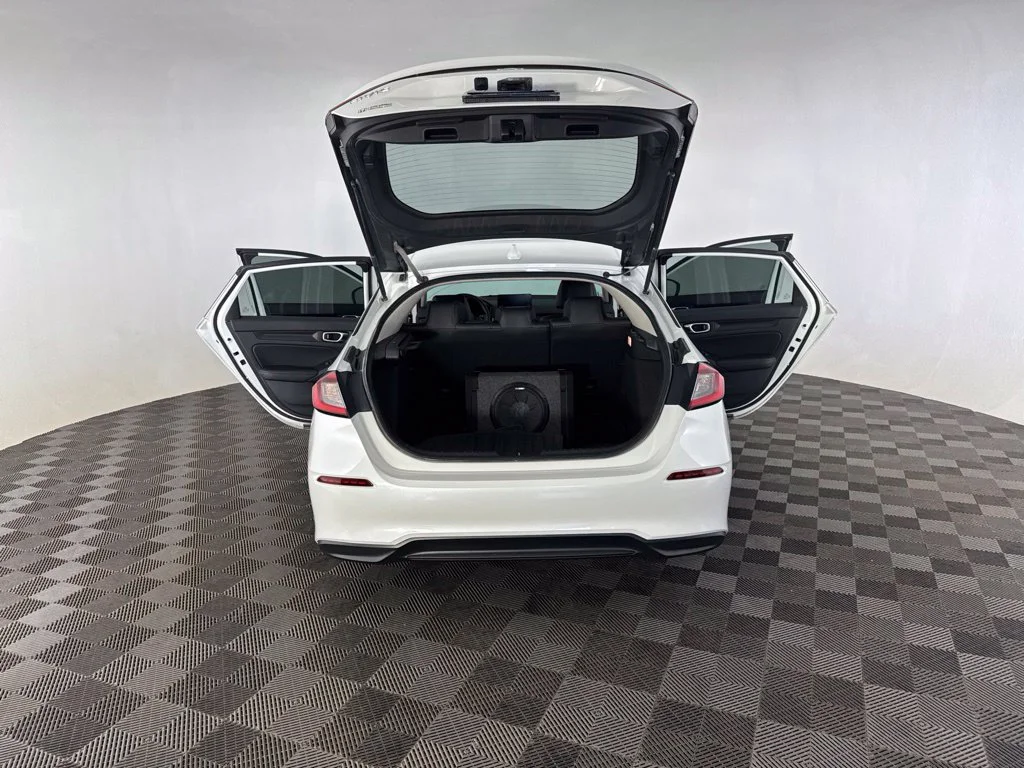 Used 2024 Silver Honda EX-L image 17