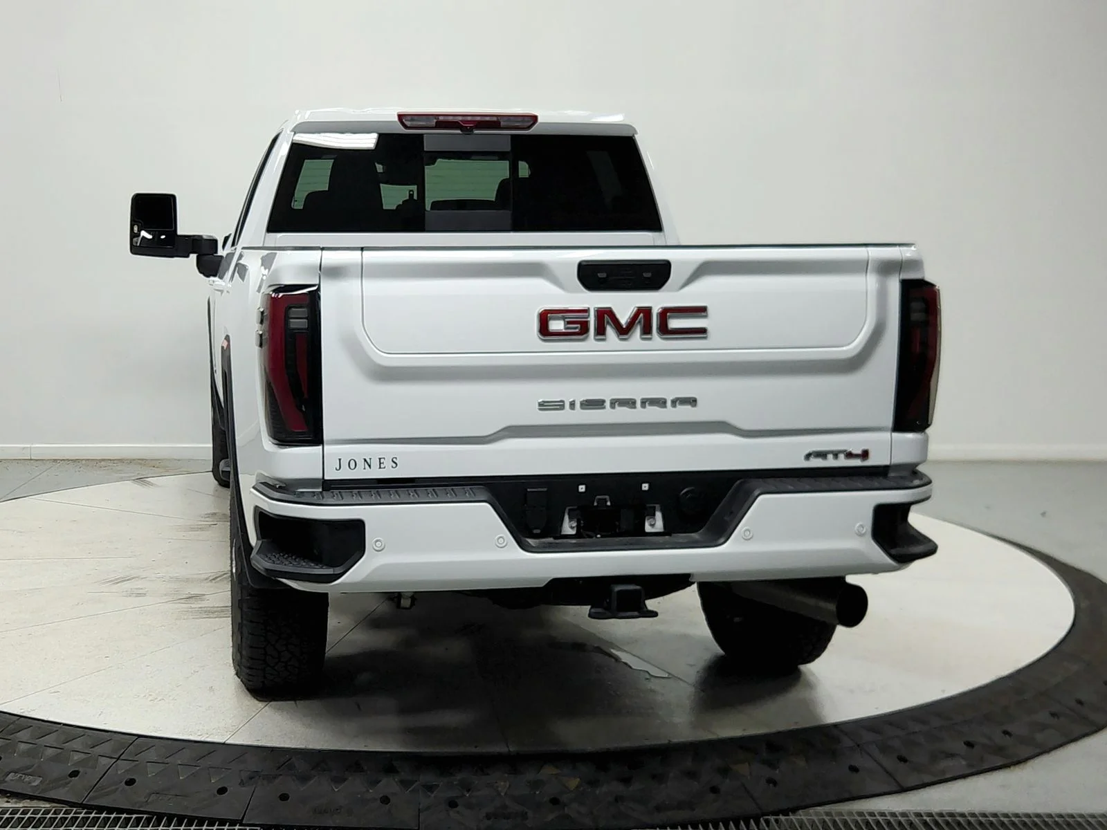 Used 2026 White GMC AT4 image 7