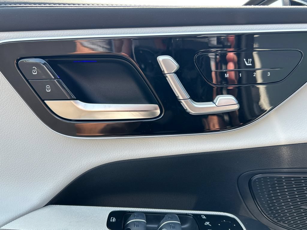 New 2026 Black Mercedes-Benz GLC 300 image 47