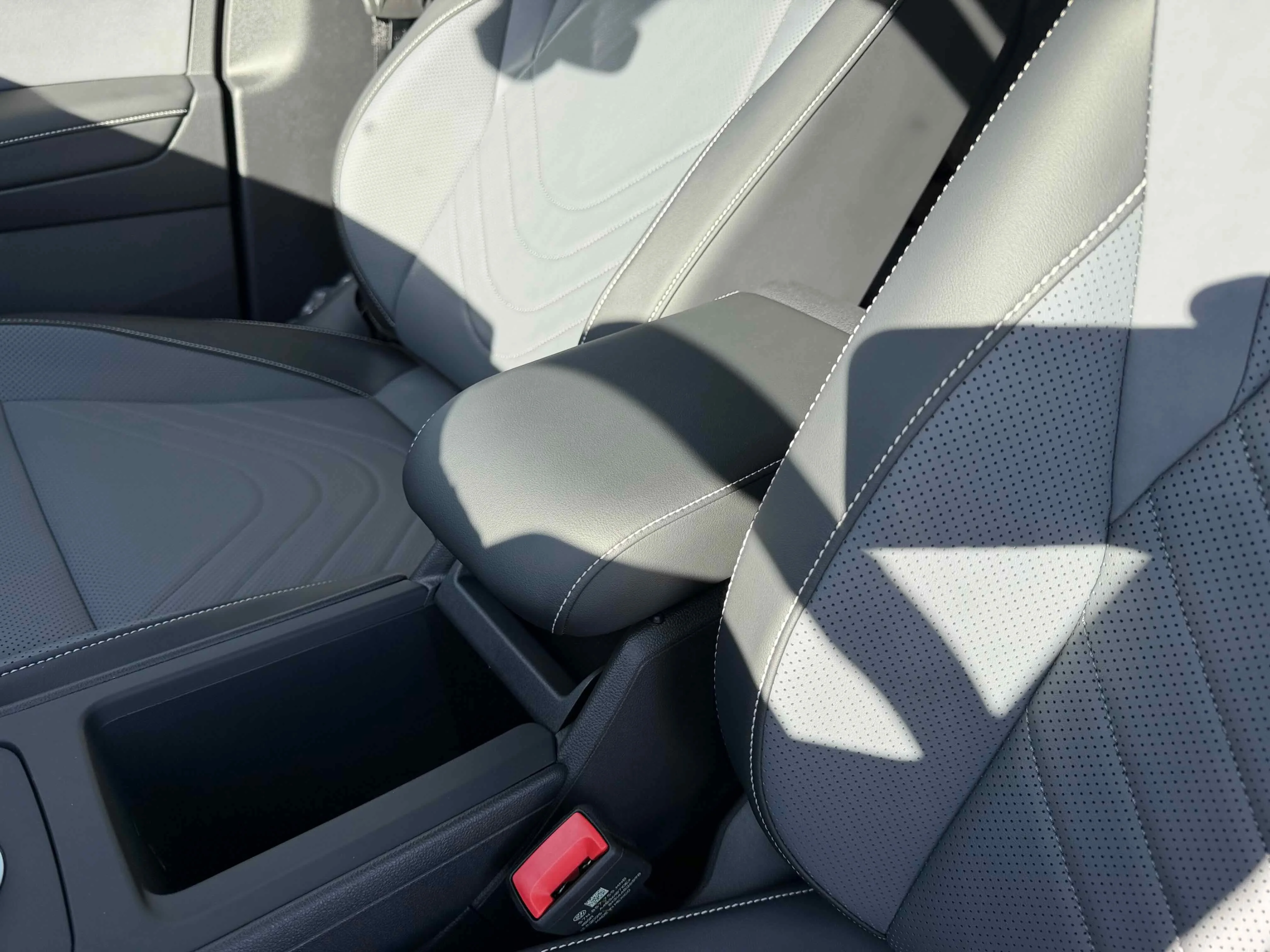 New 2026 Platinum Gray Volkswagen SE image 27