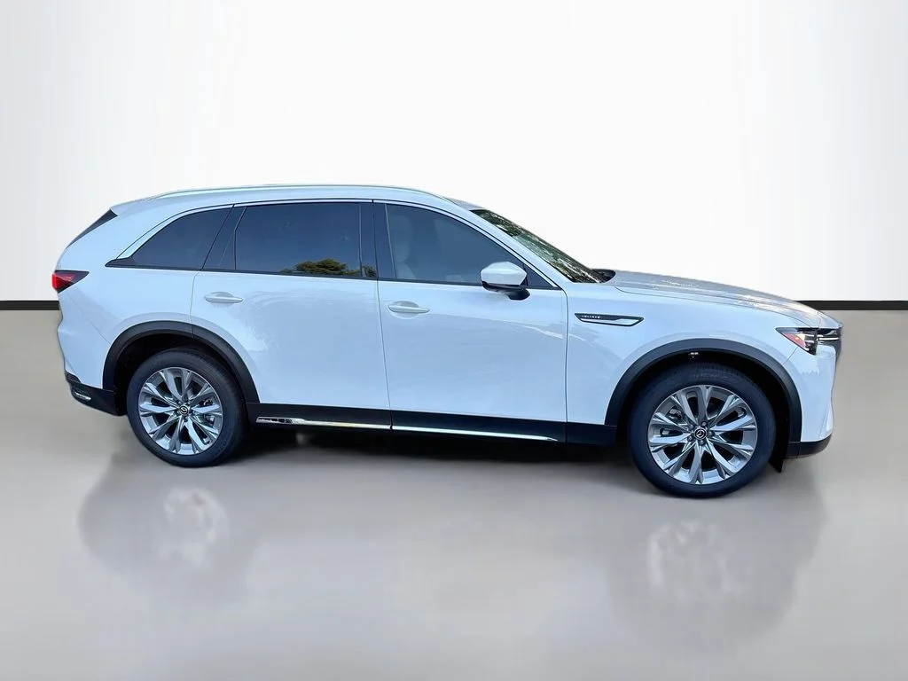 New 2026 Rhodium White Premium Mazda 3.3 Turbo Premium Plus AWD image 8