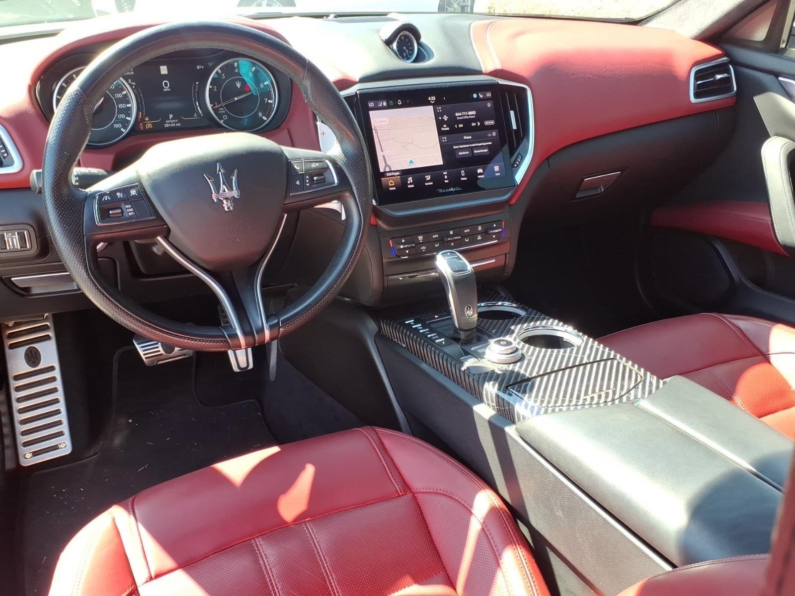 Used 2022 Grigio Metallic Maserati Modena image 21