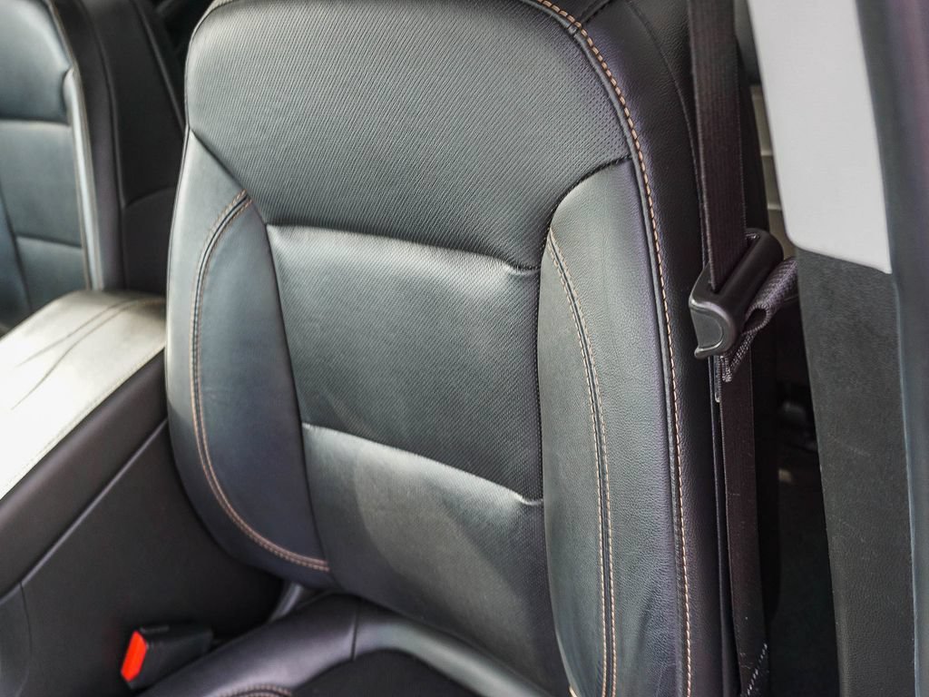 Used 2020 SUMMIT WHITE Chevrolet Premier image 20