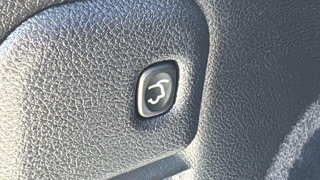 Used 2021 Silver Jeep Overland image 12