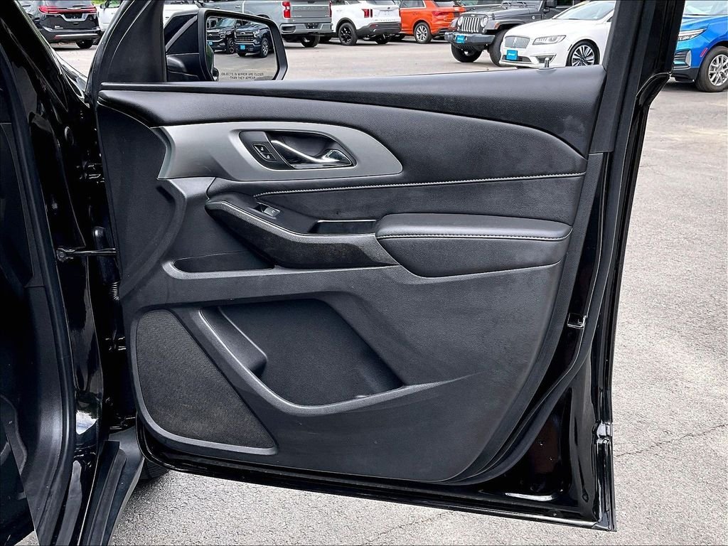Used 2023 Black Chevrolet LT image 27