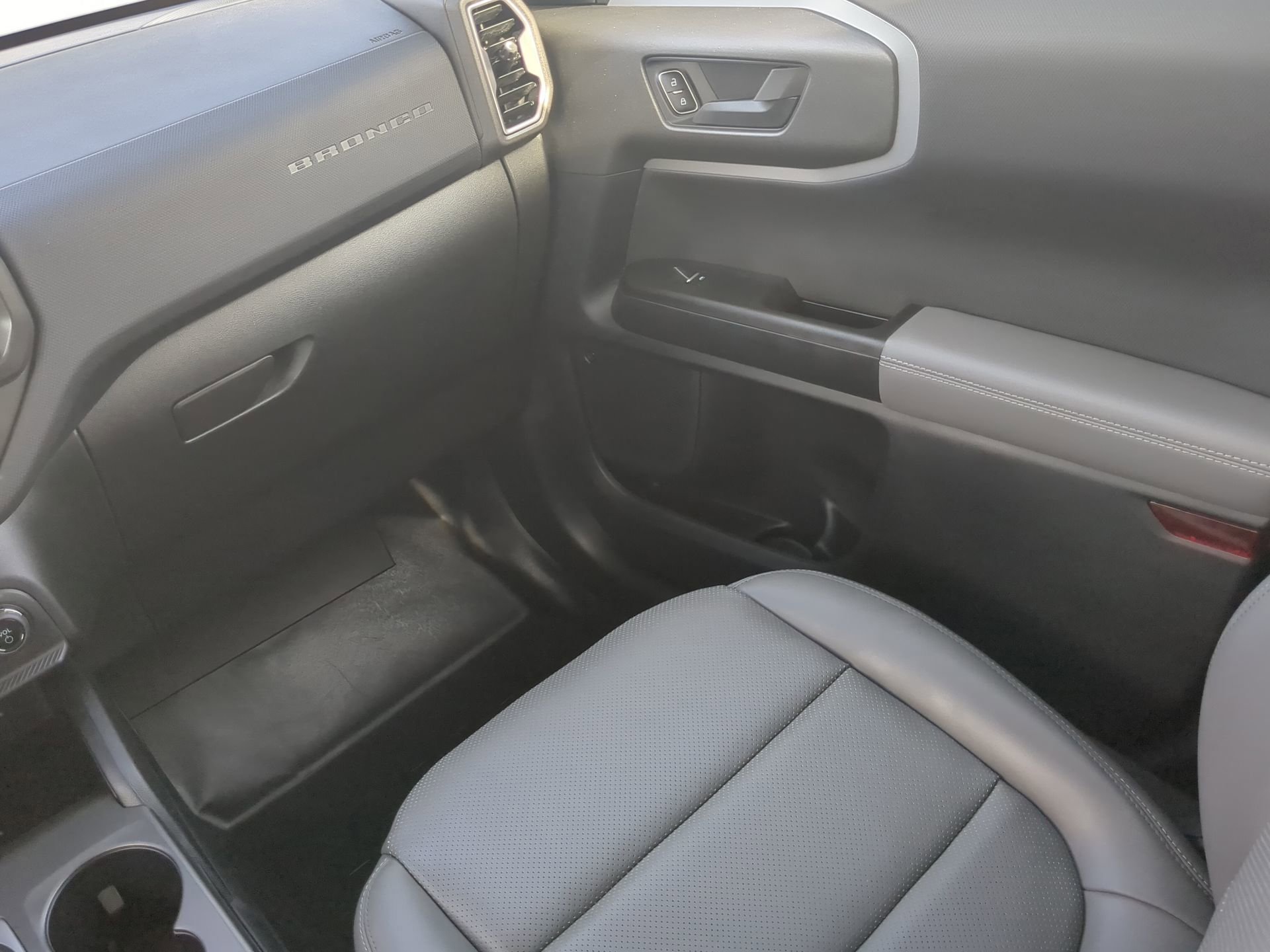 New 2026 Oxford White Ford Badlands® image 50